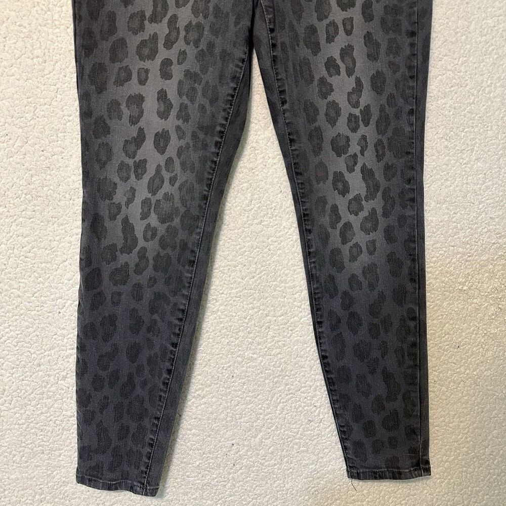 Blank NYC The Bond Ankle Skinny Jeans Womens Size 29 Gray Leopard Print Mid Rise - Picture 3 of 16